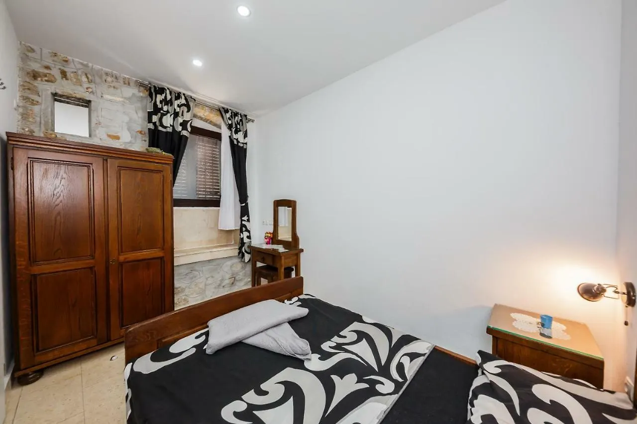 Apartment Apartman Lavanda Kastela