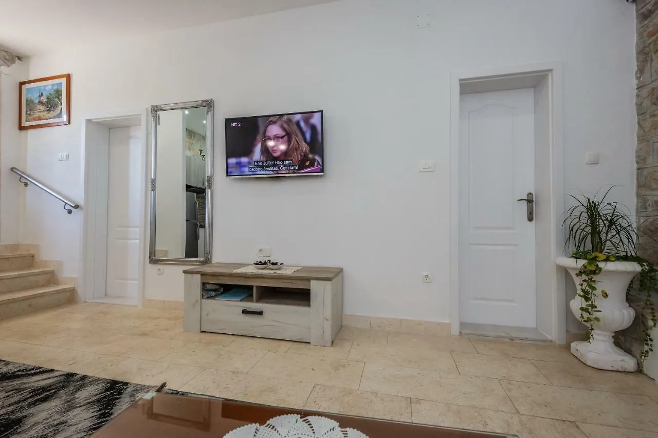 Apartman Lavanda Kastela 0*,  Croatia